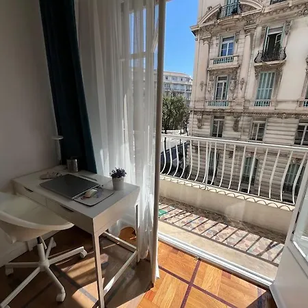 Sunny Gambetta With 3 Air Conditionings * ניס